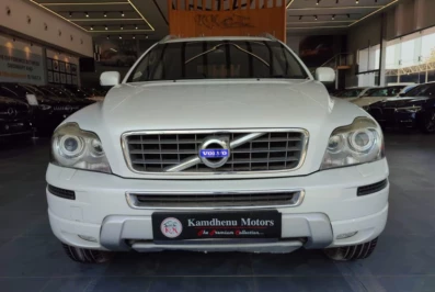 Volvo XC90 D5 (A/T)