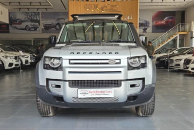 Land Rover DEFENDER FIRST EDITION