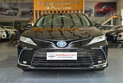Toyota Camry HYBRID
