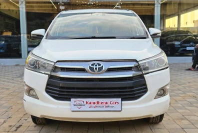 Toyota Innova Crysta V MODEL7 SEATER