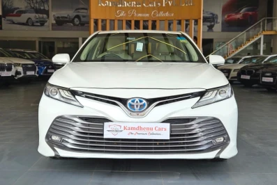 Toyota Camry HYBRID AUTO