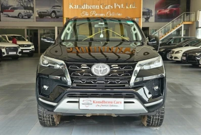 Toyota Fortuner AUTO 4*2