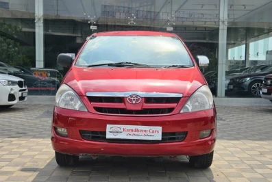 Toyota Innova 2.5 EV MS 7 STR