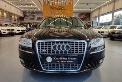 Audi A8 L 3.0 TDI LUXURY CLASS