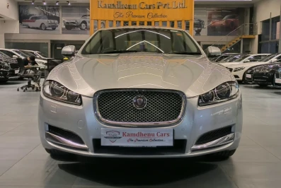 Jaguar XF 2.2 LUXURY